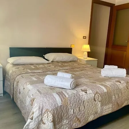 Easy House Centro Apartamento Parma