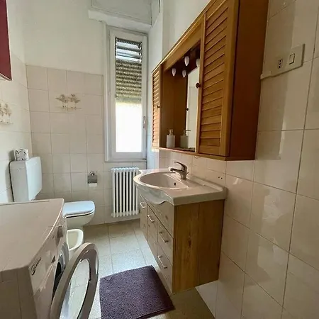 Easy House Centro פארמה