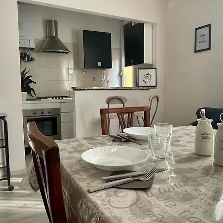 Easy House Centro Apartamento Parma